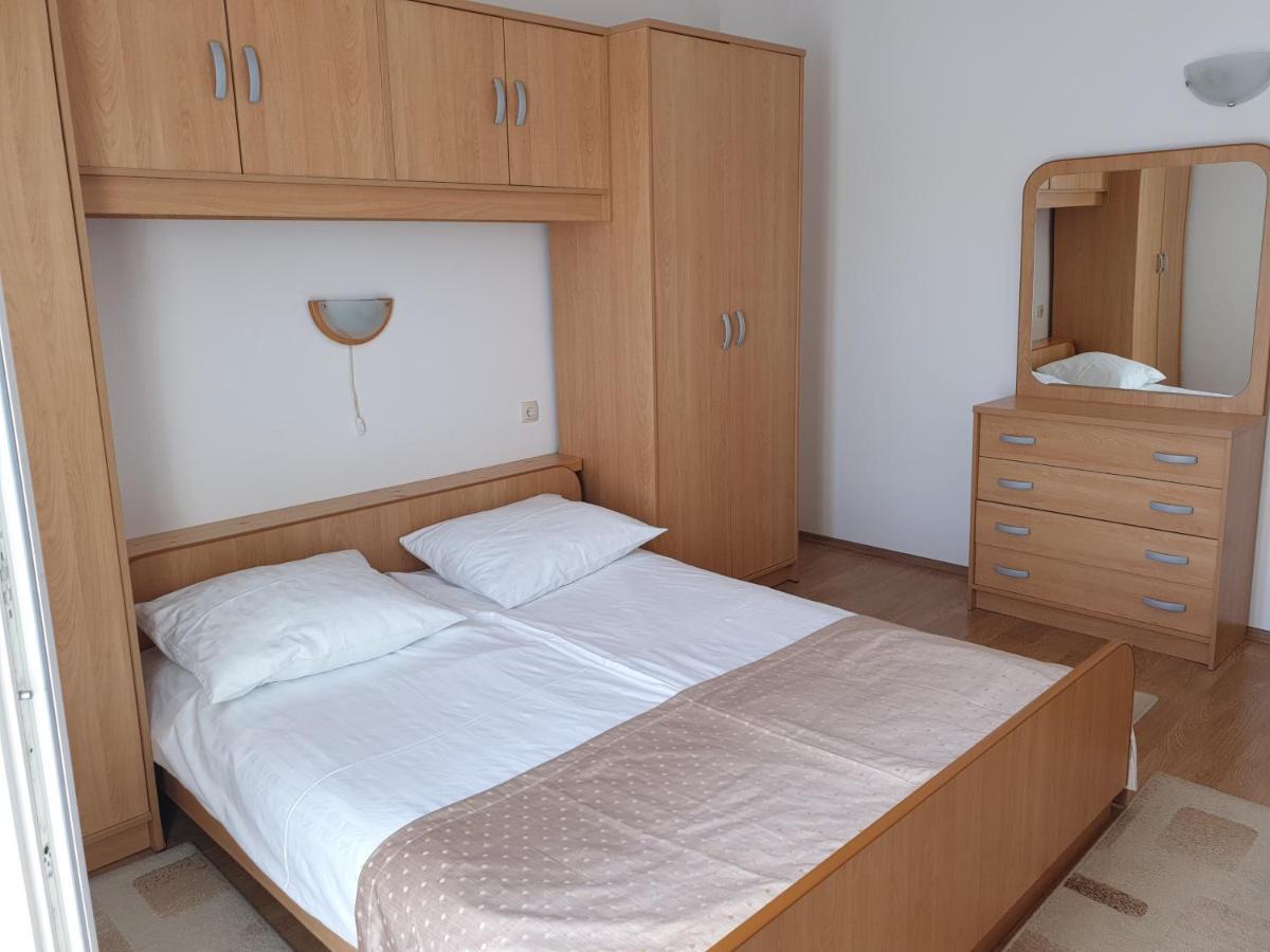 Apartmani I Sobe Jusic Rab Town Zewnętrze zdjęcie