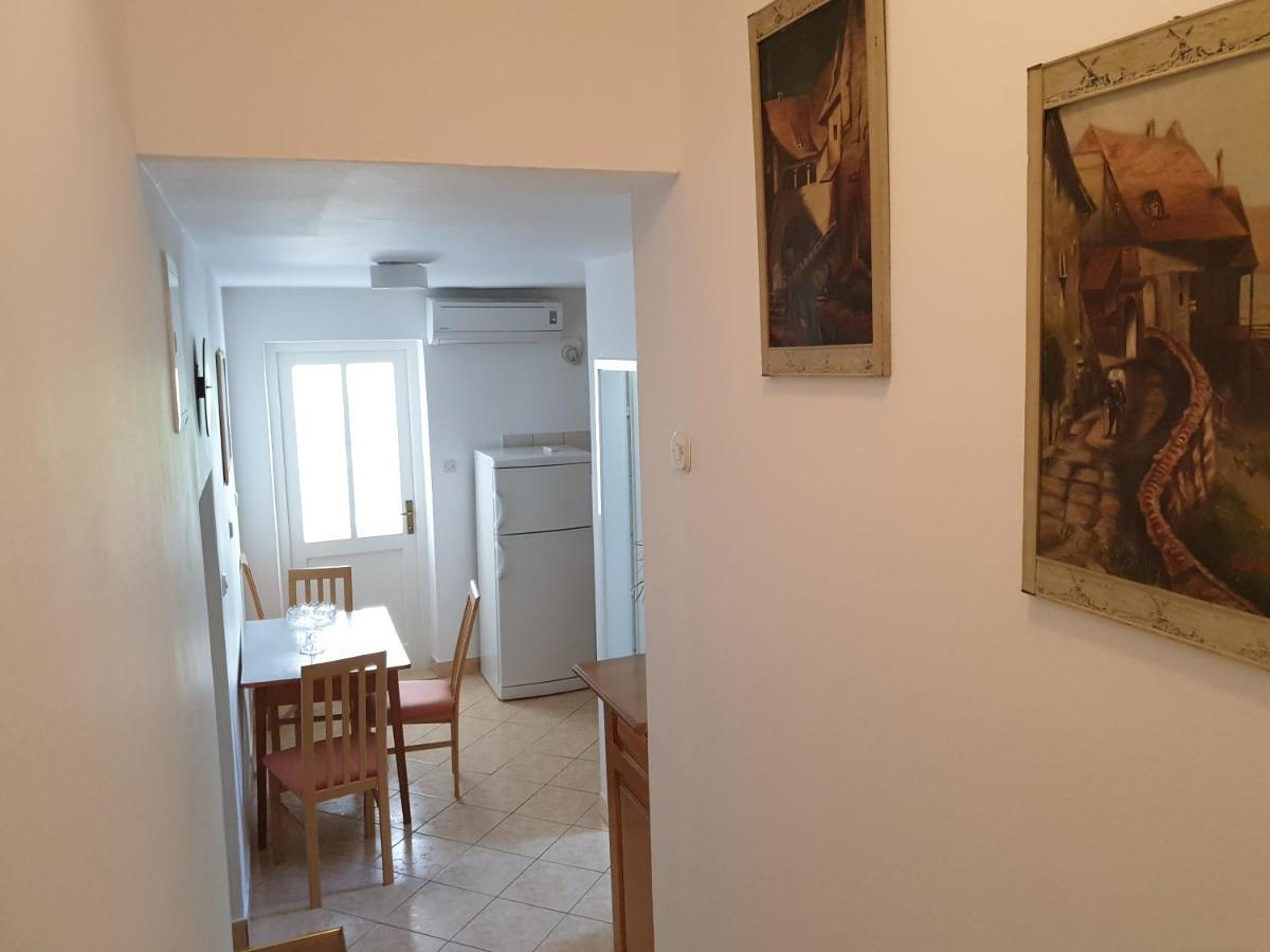 Apartmani I Sobe Jusic Rab Town Zewnętrze zdjęcie