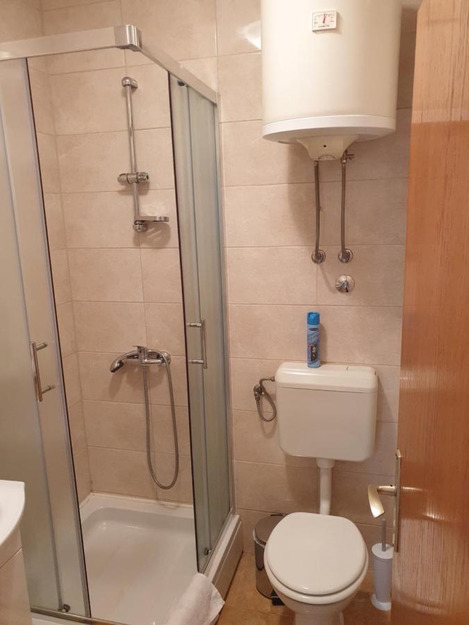 Apartmani I Sobe Jusic Rab Town Zewnętrze zdjęcie
