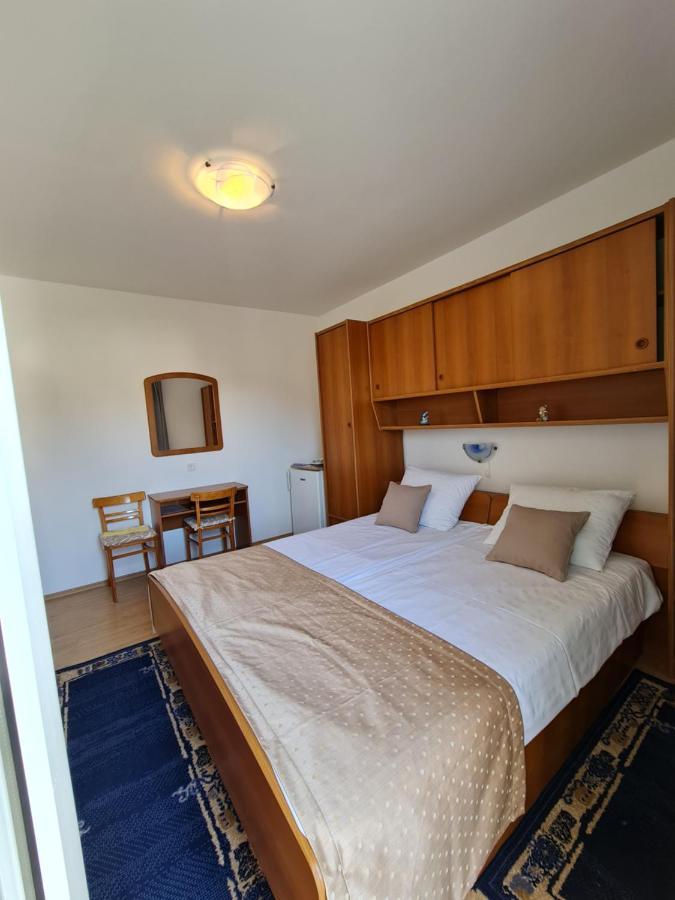 Apartmani I Sobe Jusic Rab Town Zewnętrze zdjęcie