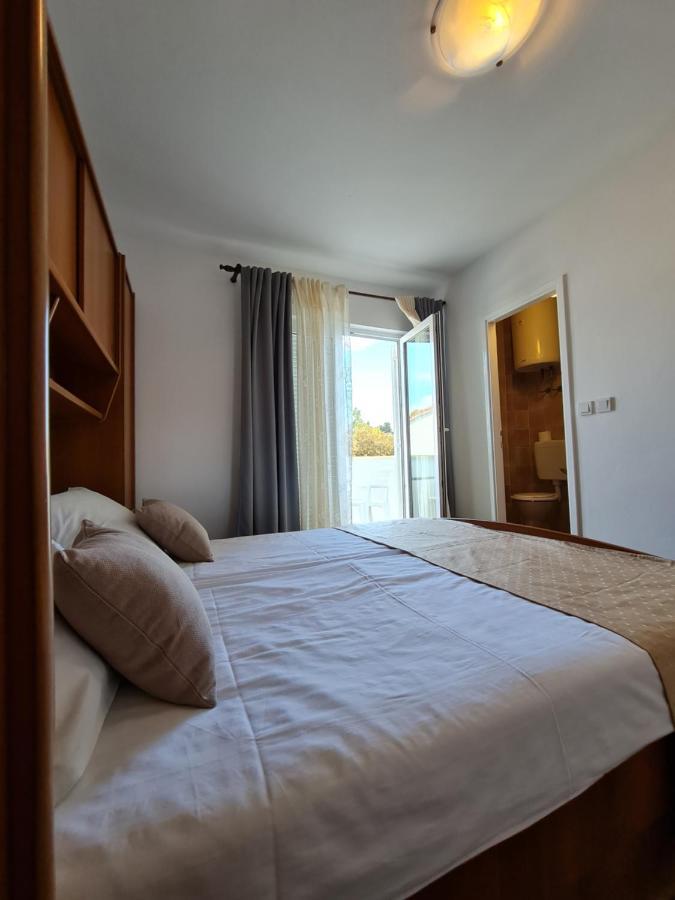 Apartmani I Sobe Jusic Rab Town Zewnętrze zdjęcie